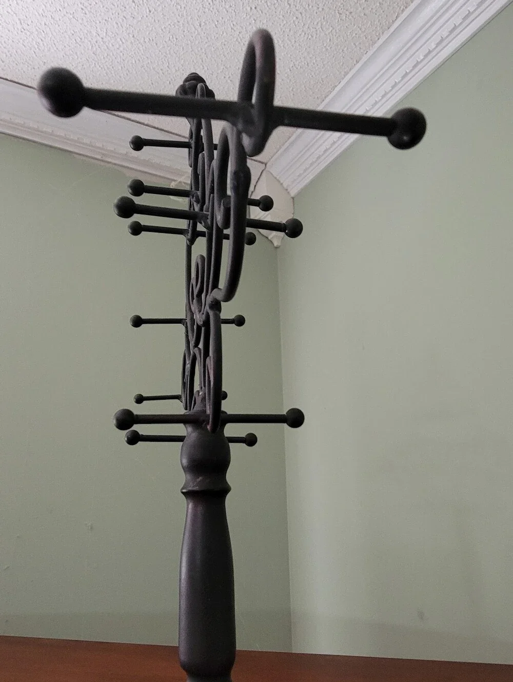 Black Metal Desktop Necklace And Bracelet Stand.